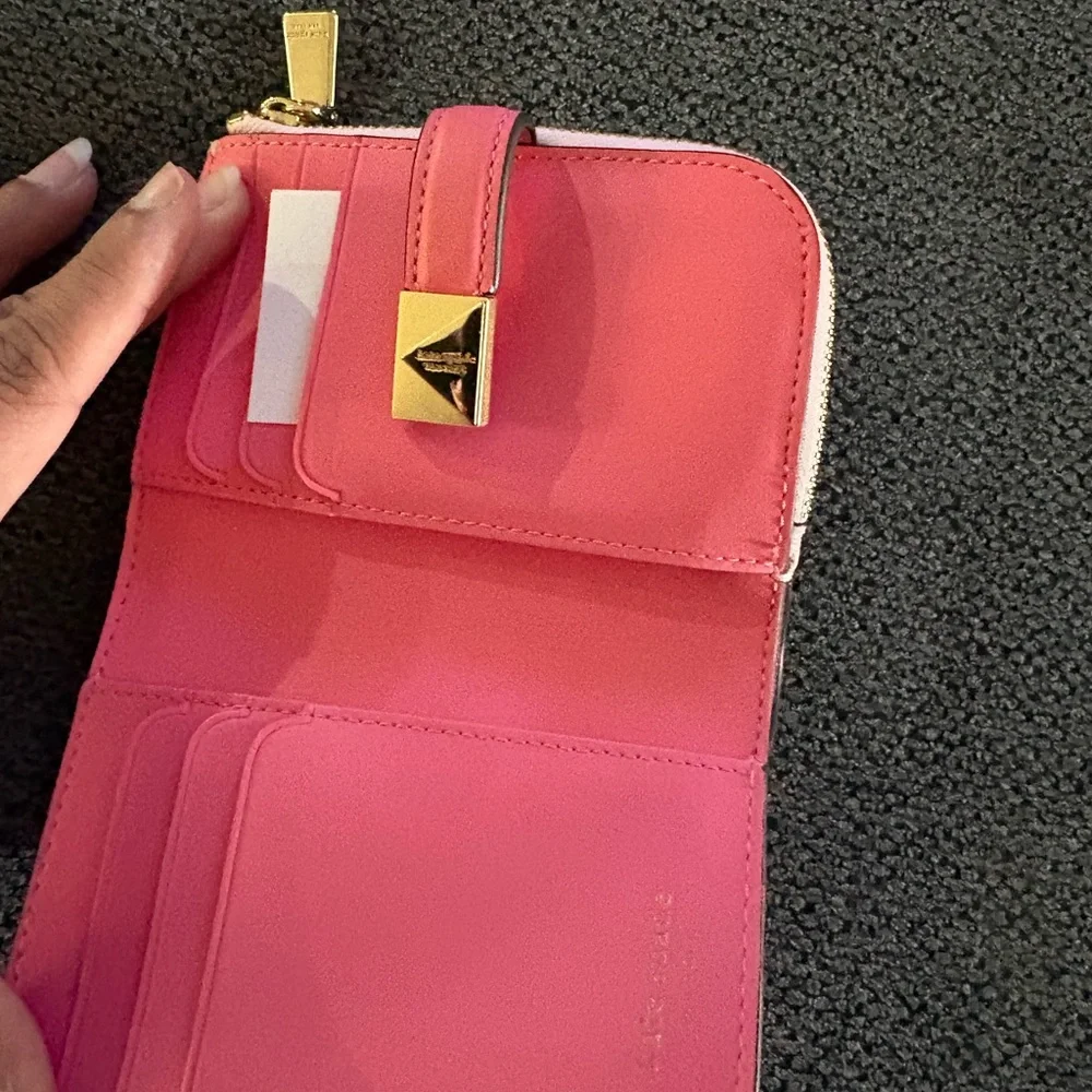 Kate Spade Pink and Cream Key Holder - Picture 3 of 3